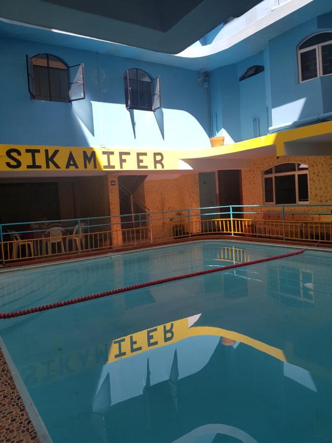 Sikamifer Quatre Bornes Exterior foto
